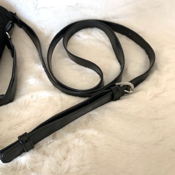 Black Vera Bradley Microfiber Bag - Picture 14 of 14